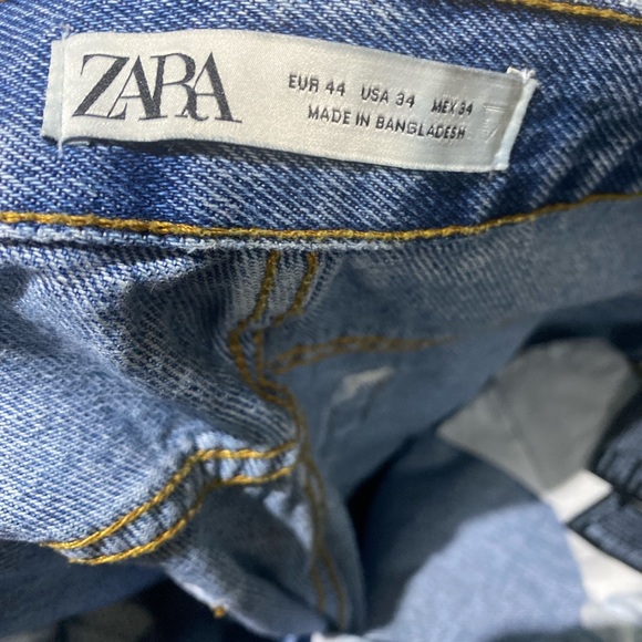 Zara slim straight vintage denim jeans. Cropped at the Ankle. - Picture 2 of 7